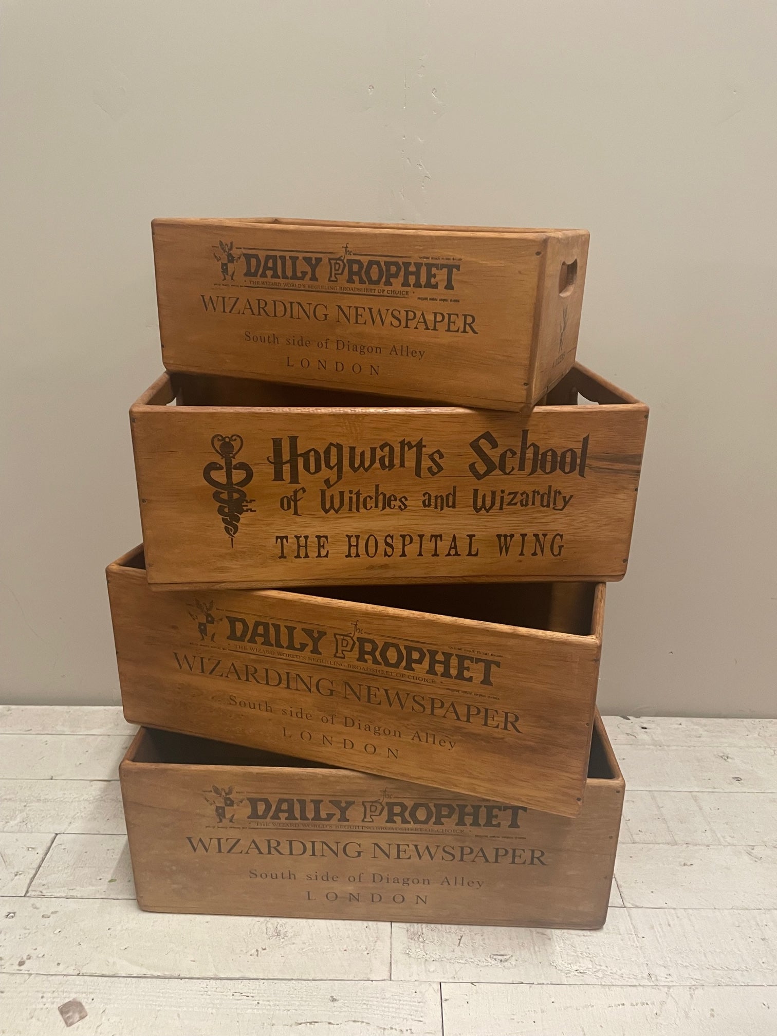 Large rustic crates - Harry Potter