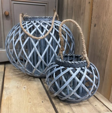 Round lattice lantern - 2 Sizes