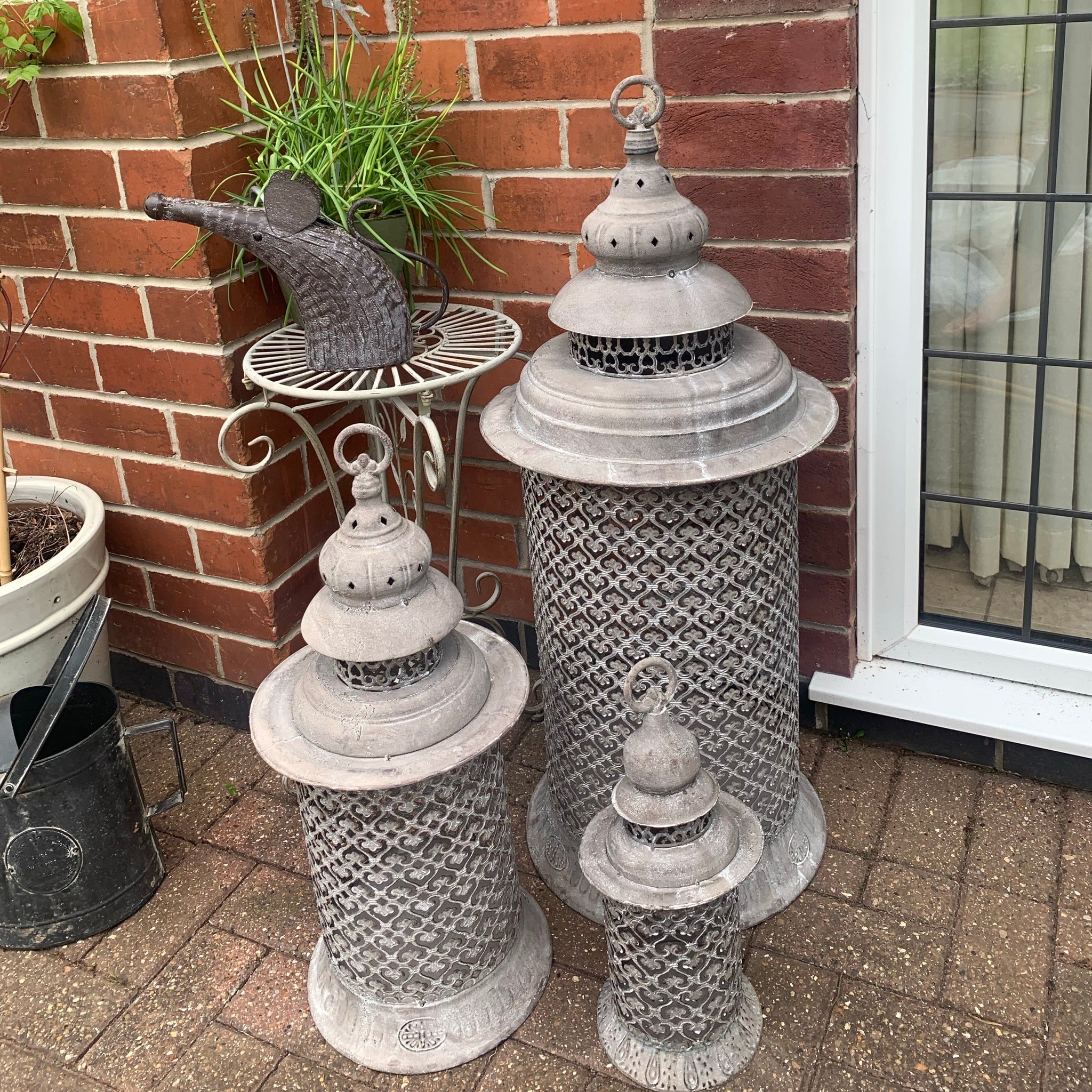 Set of 3 Grey lanterns